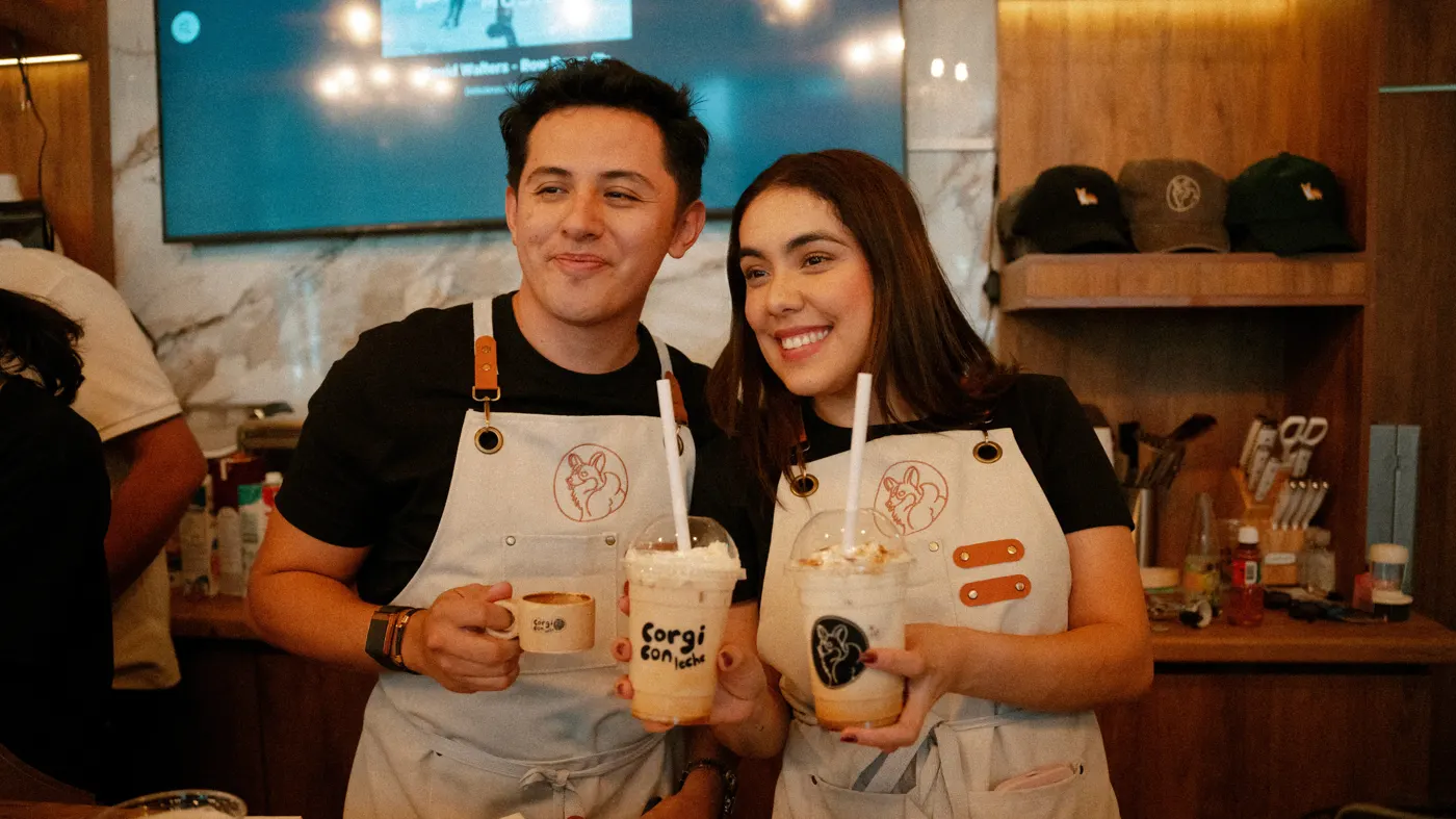 Iván Vargas y Nadia Robles, fundadores de Corgi con Leche