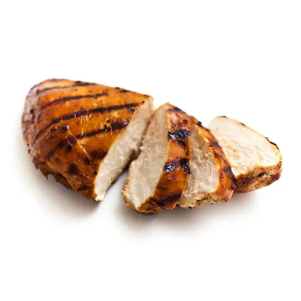 Pollo cocido sin condimentos: 50 g para tu peludito.