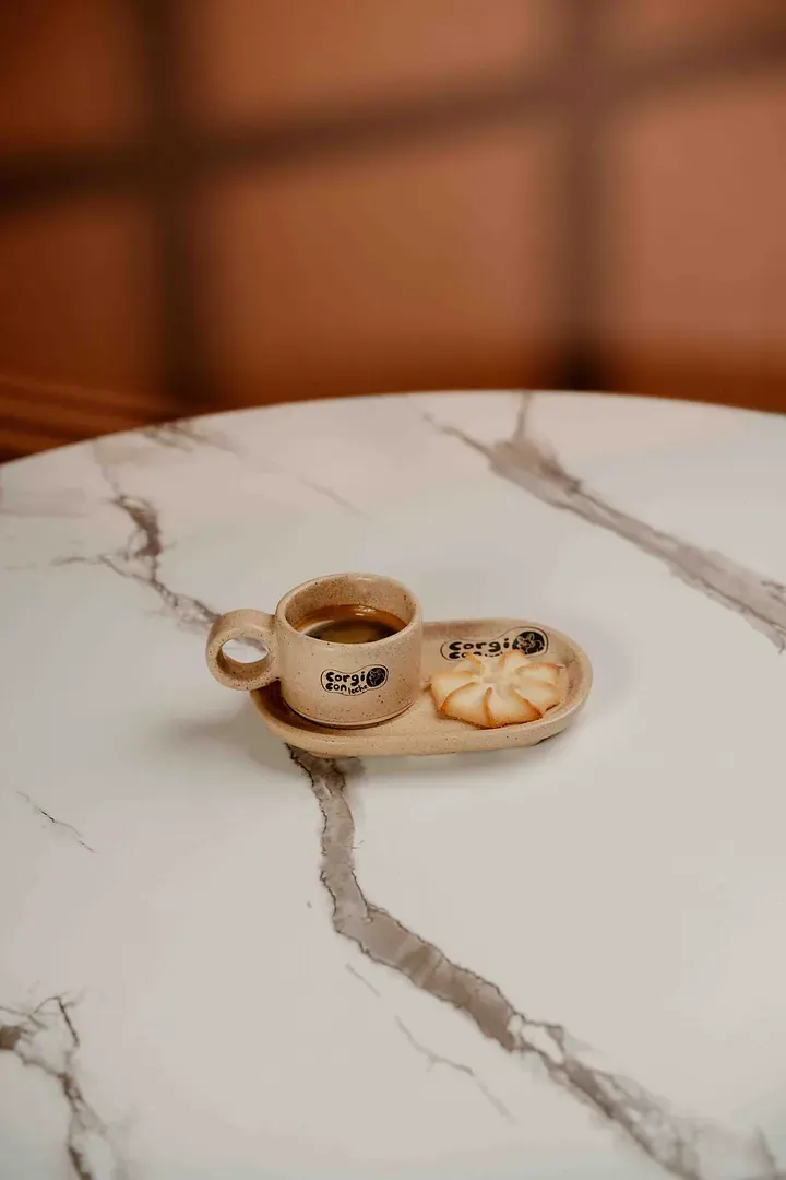 Espresso: Shot de espresso de grano 100% mexicano.