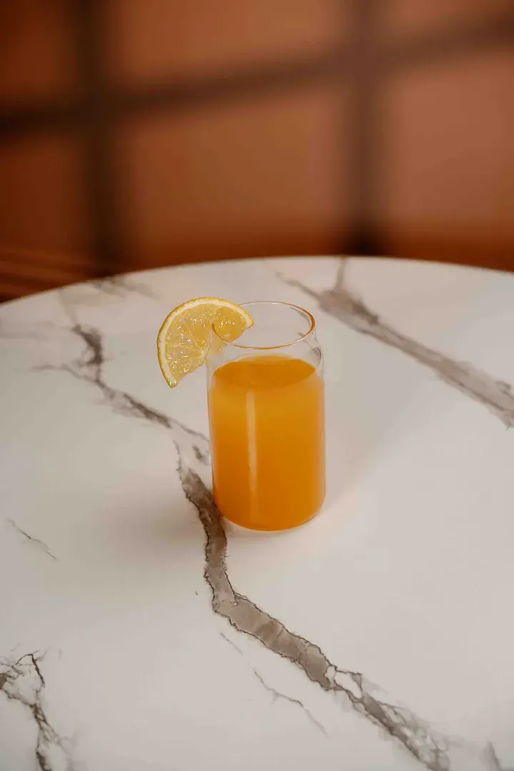 Jugo: Naranja, zanahoria, betabel o jengibre.